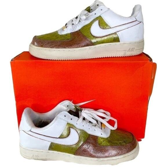 Nike Metallic Sneakers 306353 112 - Picture 1 of 9